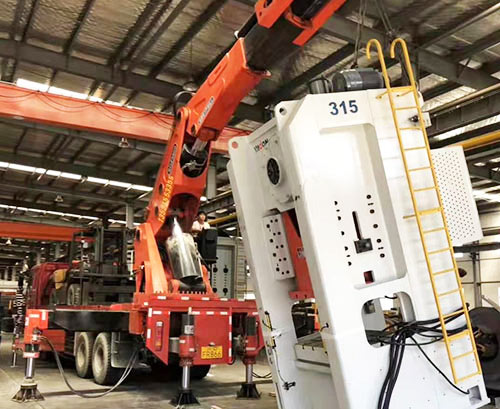 熊口管理区提升工作效率，选择优质折臂吊租赁服务