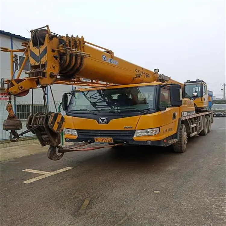 熊口管理区吊车出租保险：全面覆盖，安全无忧